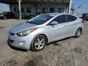 Hyundai Elantra GLS 1.8L 4 2013