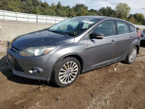 Ford Focus TITANIUM 2.0L 4 2012
