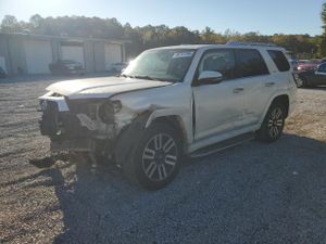 Toyota 4Runner SR5 4.0L 6 2015