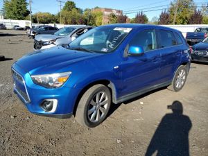 Mitsubishi Outlander SE 2.0L 4 2015