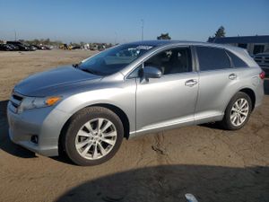 Toyota Venza LE 2.7L 4 2015