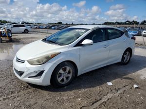 Hyundai Elantra SE 1.8L 4 2015