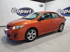 Toyota Corolla BASE 1.8L 4 2013