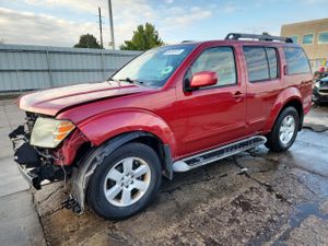 Nissan Pathfinder S 4.0L 6 2012