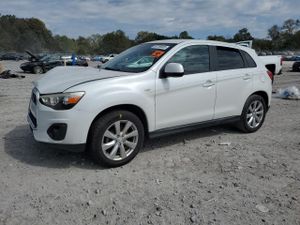 Mitsubishi Outlander ES 2.0L 4 2013