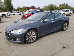 Tesla Model S 85D 2015