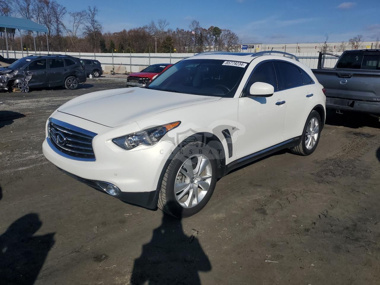 Infiniti QX70 3.7L 6 2015