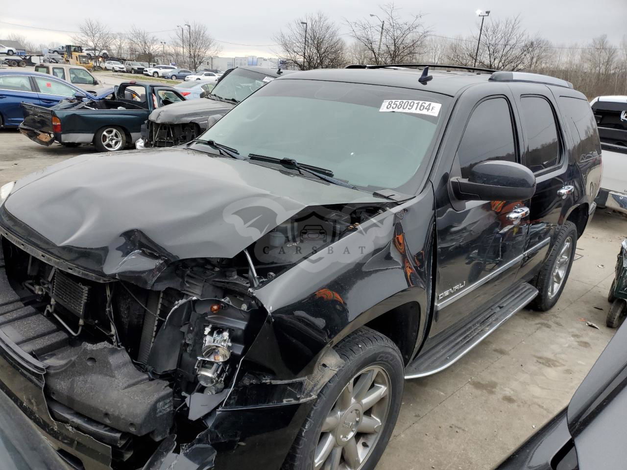 GMC Yukon DENALI 6.2L  8 2011