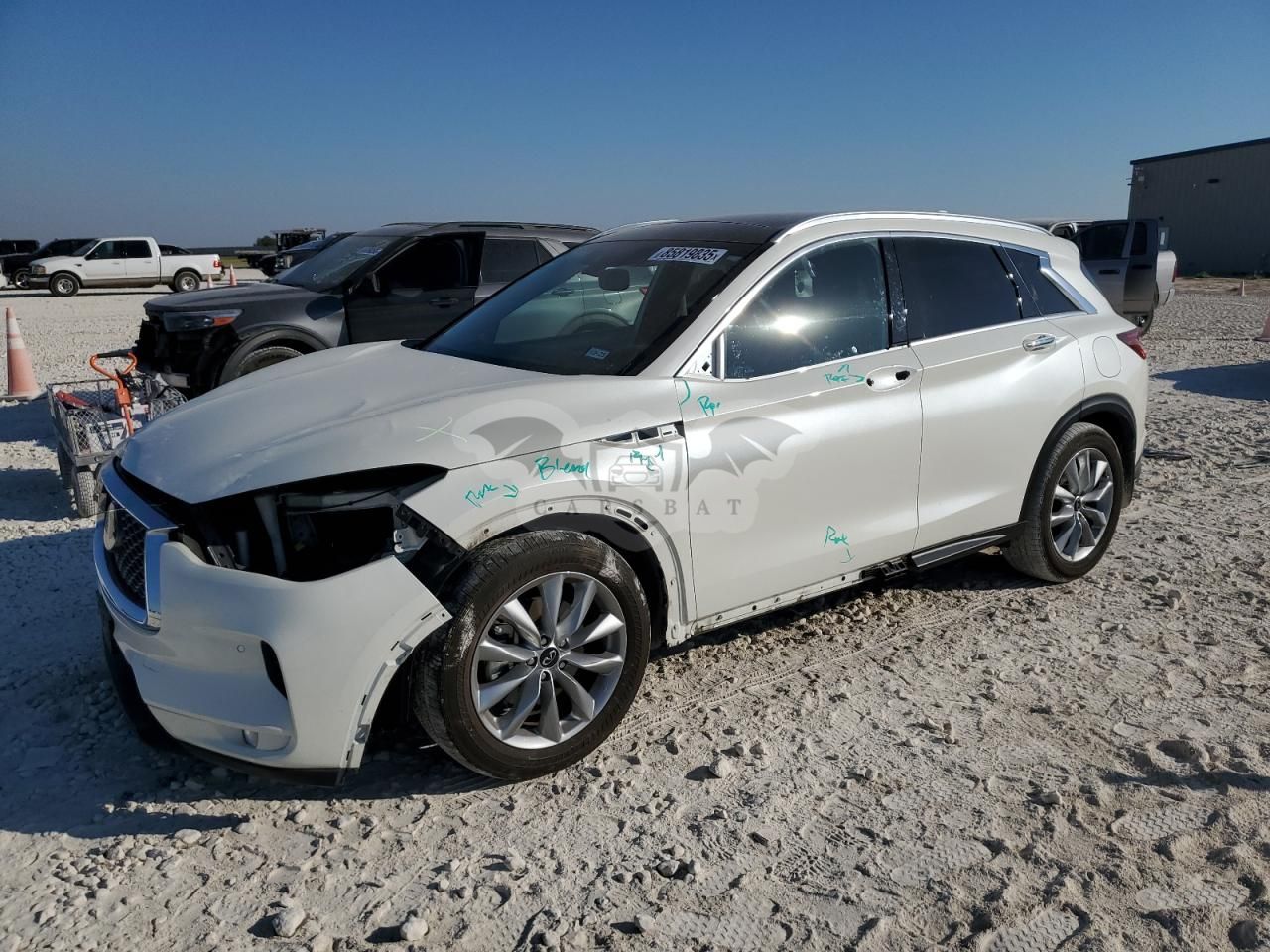 Infiniti QX50 ESSENTIAL 2.0L 4 2022