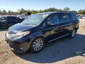 Toyota Sienna XLE 3.5L 6 2015
