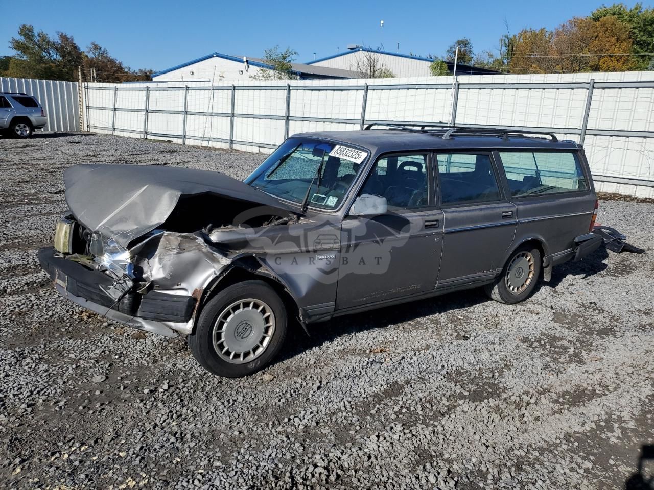 Volvo 240 BASE 2.3L 4 1990