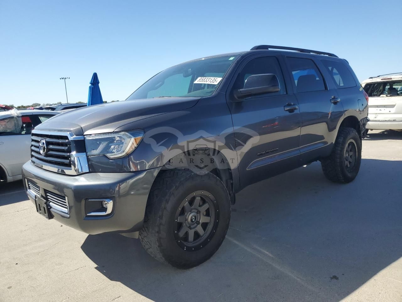 Toyota Sequoia SR5 5.7L 8 2018