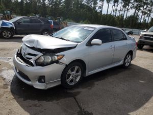 Toyota Corolla BASE 1.8L 4 2012