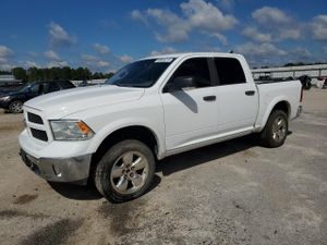 RAM 1500 SLT 5.7L 8 2015