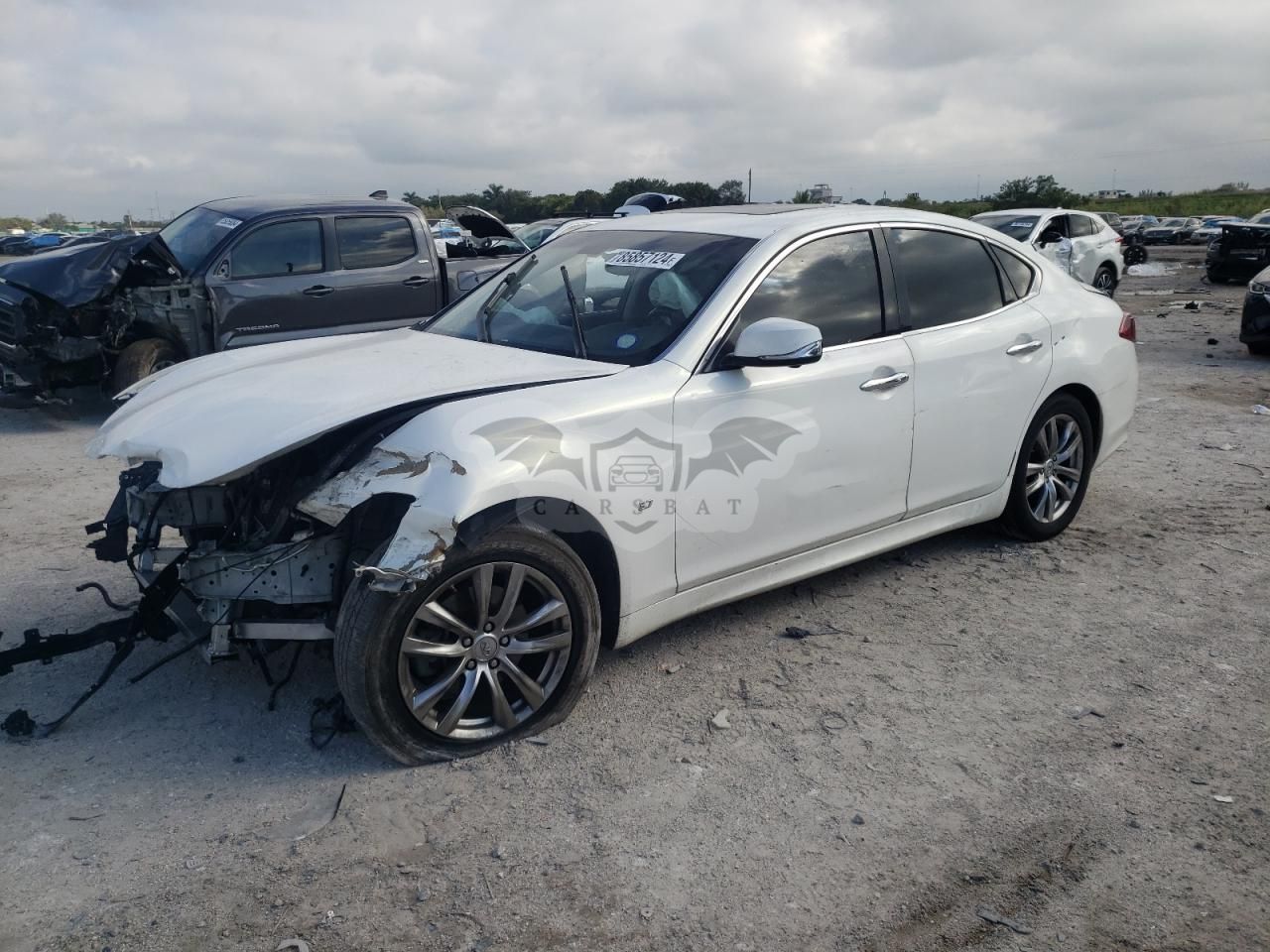 Infiniti Q70 3.7L 6 2015