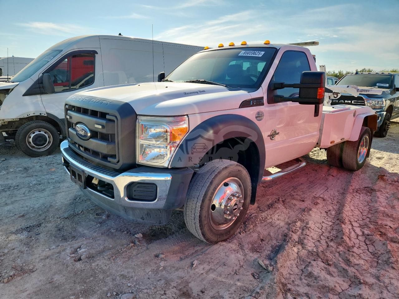 Ford F550 SUPER DUTY 6.7L 8 2015