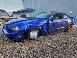 Ford Mustang 3.7L 6 2014