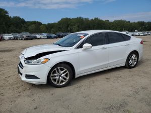 Ford Fusion SE 2.5L 4 2013