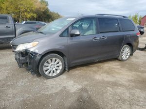 Toyota Sienna XLE 3.5L 6 2014