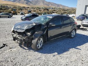Ford Focus SE 2.0L 4 2014