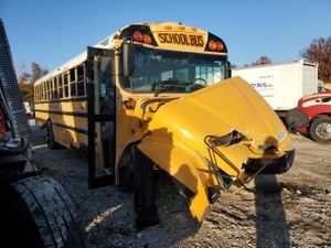 IC Corporation CE Series CE 7.6L 6 2009