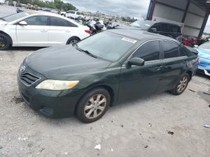 Toyota Camry BASE 2.5L 4 2011