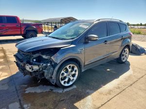 Ford Escape TITANIUM 2.0L 4 2015