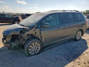 Toyota Sienna XLE 3.5L 6 2011