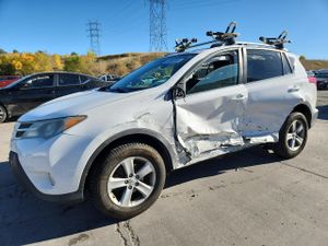 Toyota Rav4 XLE 2.5L 4 2013