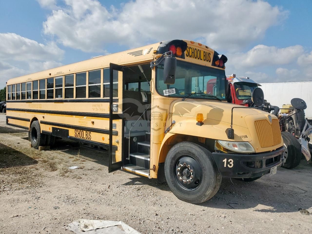 IC Corporation CE Series CE 7.6L 6 2009