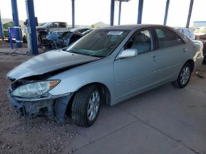 Toyota Camry LE 3.0L 6 2005