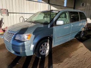 Chrysler Town & Country TOURING 3.8L 6 2010