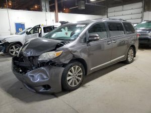 Toyota Sienna XLE 3.5L 6 2013