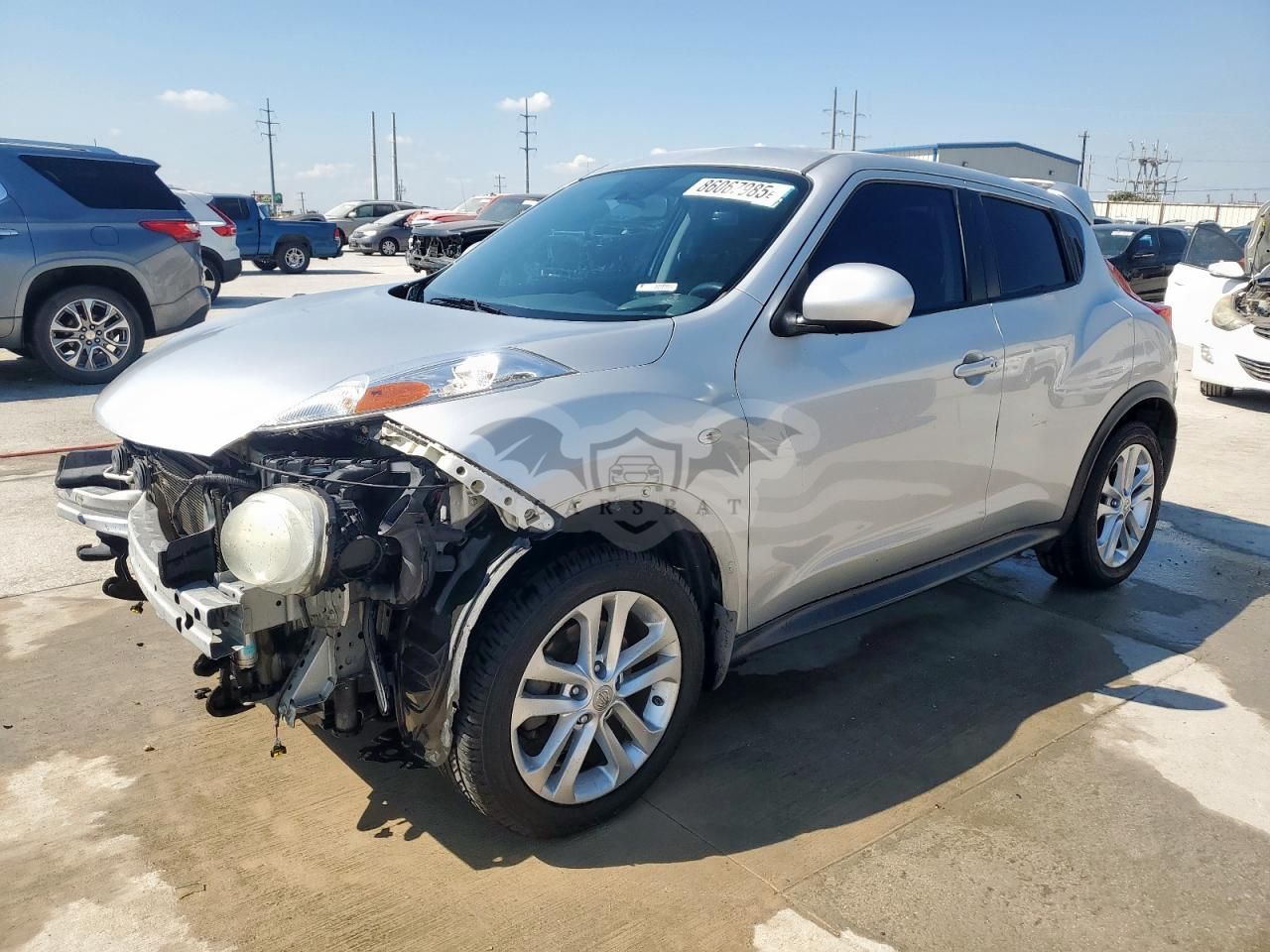 Nissan Juke S 1.6L 4 2013