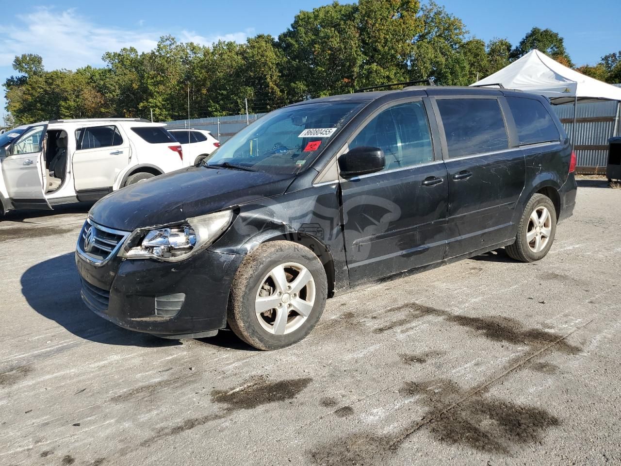 Volkswagen Routan SE 3.6L 6 2011