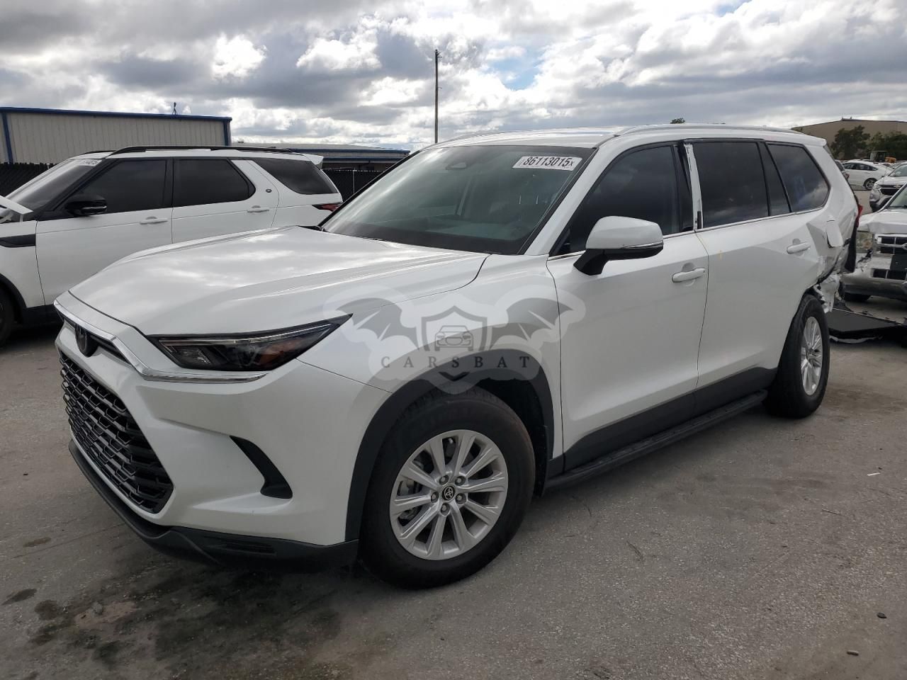 Toyota Grand Highlander LE 2.4L 4 2025