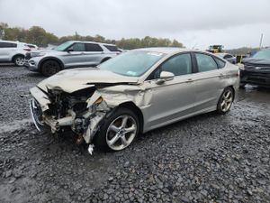 Ford Fusion SE 2.0L 4 2015