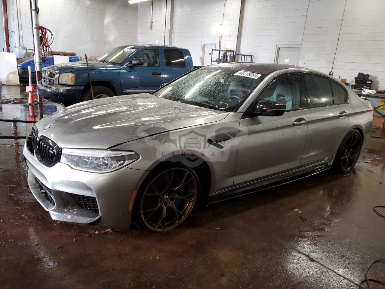 BMW M5 4.4L  8 2019
