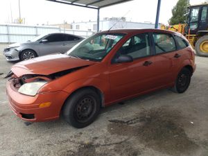 Ford Focus ZX5 2.0L 4 2005