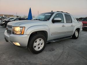 Chevrolet Avalanche LT 5.3L 8 2013