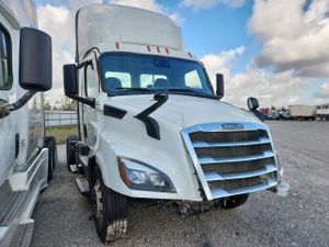 Freightliner Cascadia 12.8L 6 2024