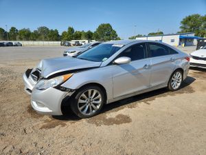 Hyundai Sonata SE 2.4L 4 2013