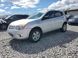 Nissan Rogue S 2.5L 4 2013