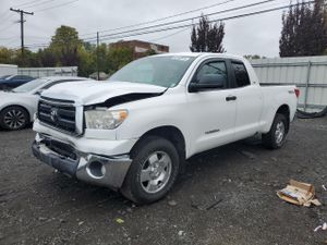 Toyota Tundra DOUBLE CAB SR5 4.6L 8 2013