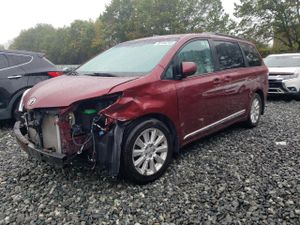 Toyota Sienna XLE 3.5L 6 2012