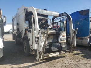 Peterbilt 320/325 8.9L 6 2014