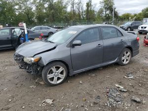 Toyota Corolla BASE 1.8L 4 2013