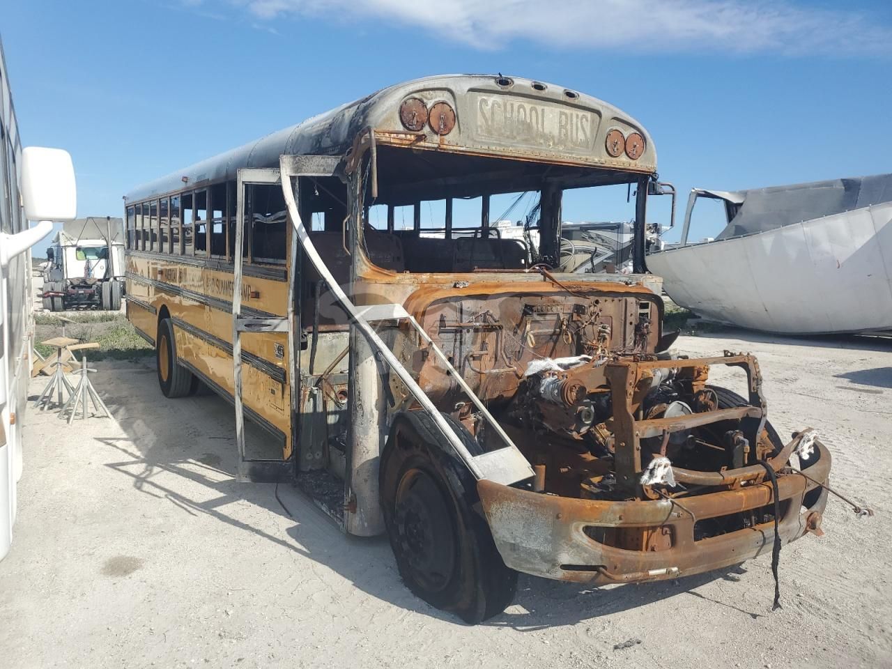 IC Corporation CE Series CE 6.4L 8 2012