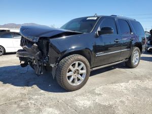 GMC Yukon DENALI 6.2L 8 2013