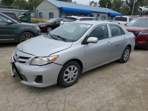 Toyota Corolla BASE 1.8L 4 2013